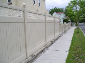Hollingsworth with Mini Lattice PVC Fence