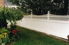 Montauk Point Scalloped PVC Fence